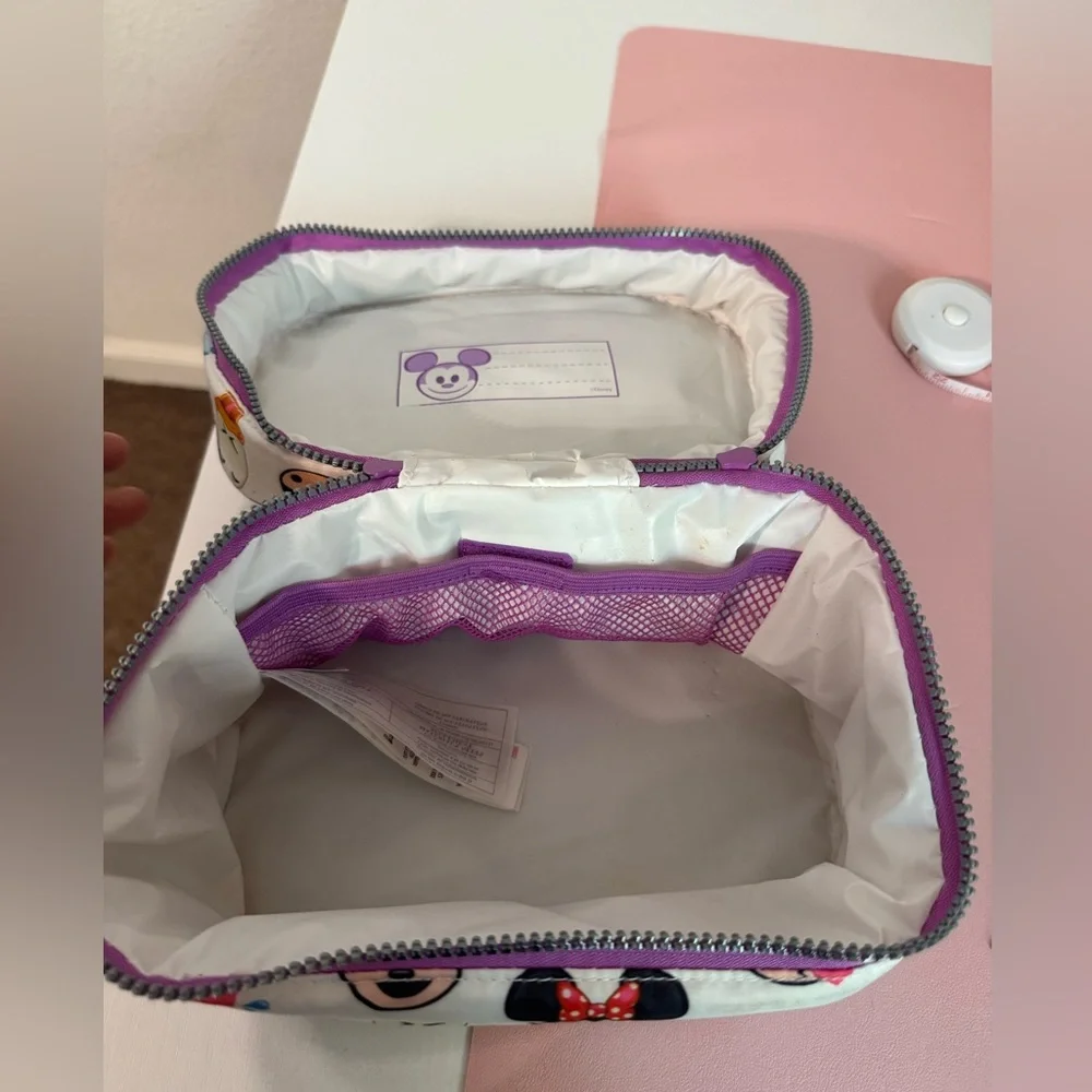 Disney Store World Of Disney Emoji School Lunch Tote Box Bag - Picture 4 of 5